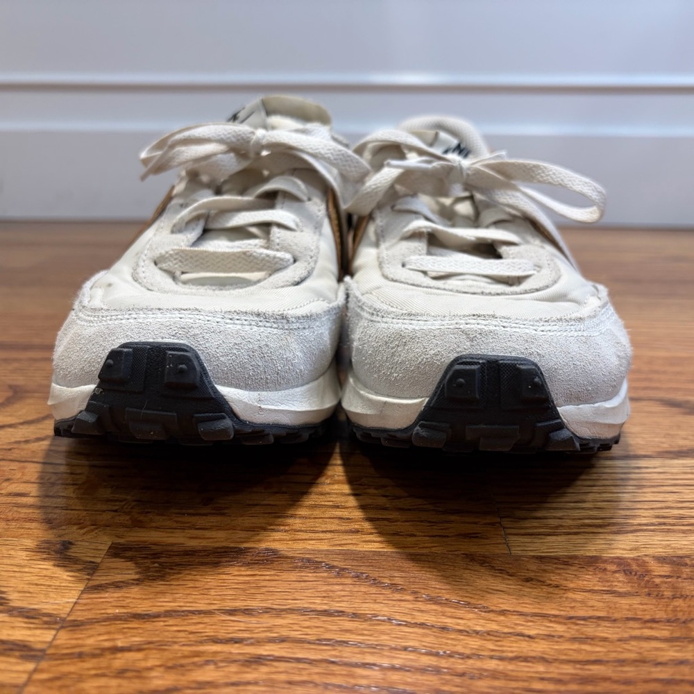 Nike Waffle Debut Running Shoe - Off-White & Gold - Picture 4 of 11